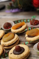 orzechowe ciasteczka z dżemem orzechy włoskie laskowe morela suszona ciastka