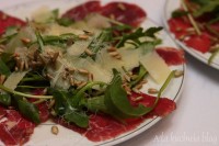 carpaccio polędwica wołowa rukola słonecznik parmezan