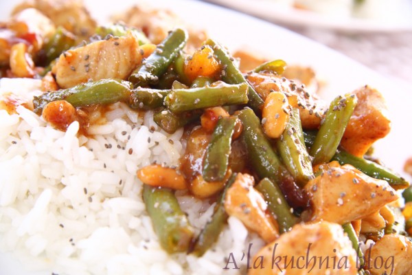 indyk fasolka szparagowa orzechy ziemne mango chutney arachidowe kolacja obiad szybki chia nasiona
